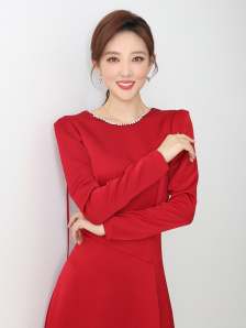 女生扒开尿口给男人插